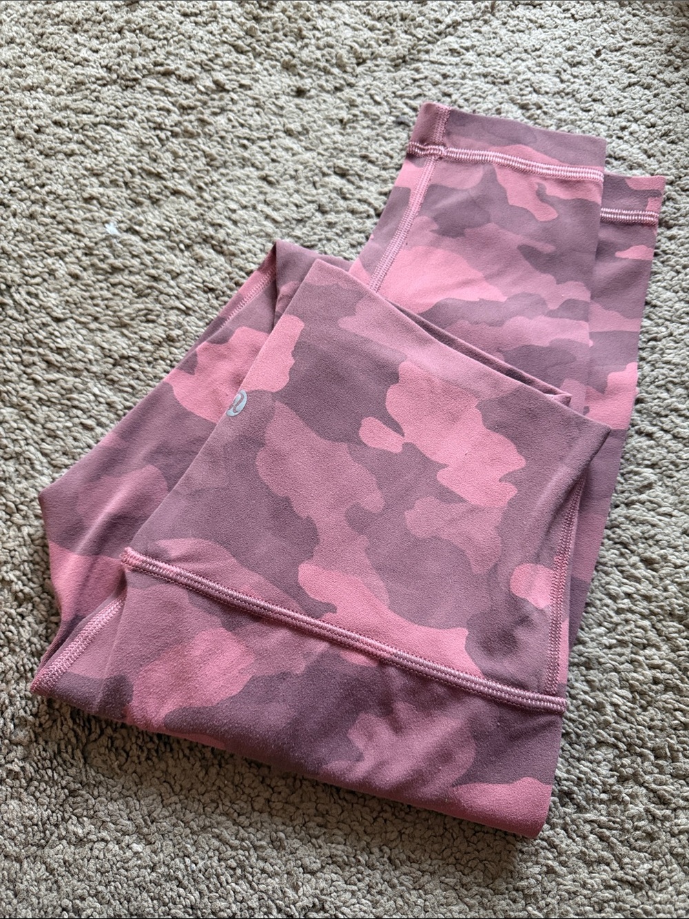Lululemon pink camo 6 full length